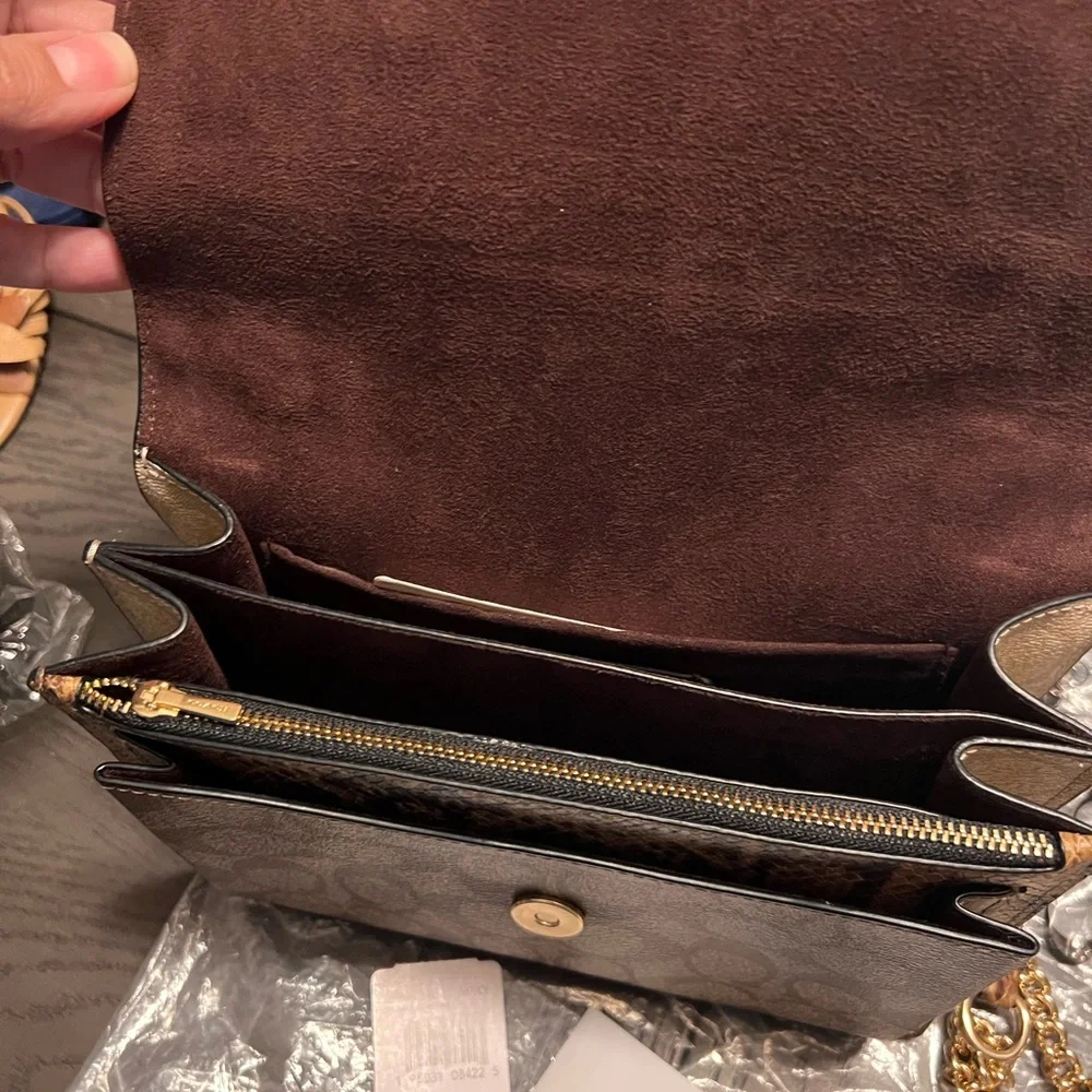 Authentic Coach Black & Brown Crossbody Bag with Matching Wallet - Picture 4 of 16